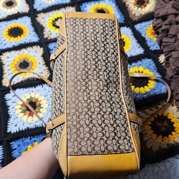 Vintage Coach Y2K North South Gallery Tote in Signature Monogram Jacquard - Picture 6 of 9